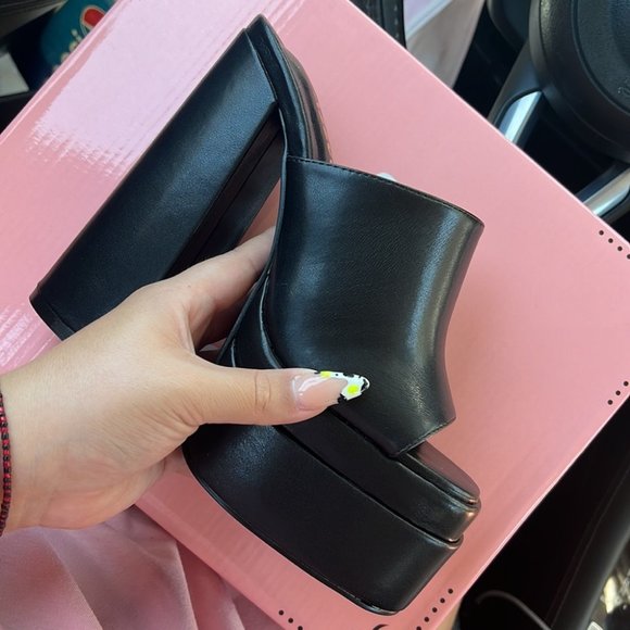 Black Square Open Toe Chunky Heel Platform Size 6.5 *LAST PAIR* - Picture 2 of 11